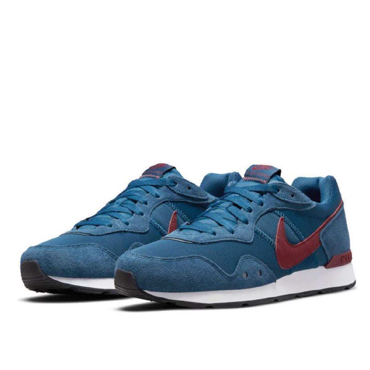 Basket Nike VENTURE RUNNER