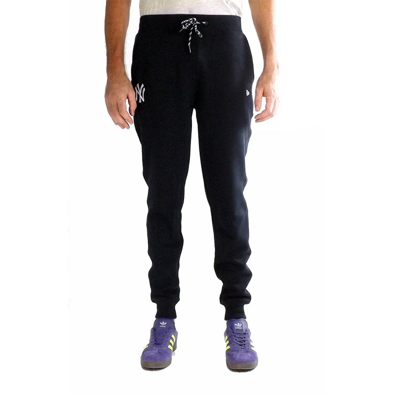 Pantalones deportivos New Era Tech Series de los New York Yankees