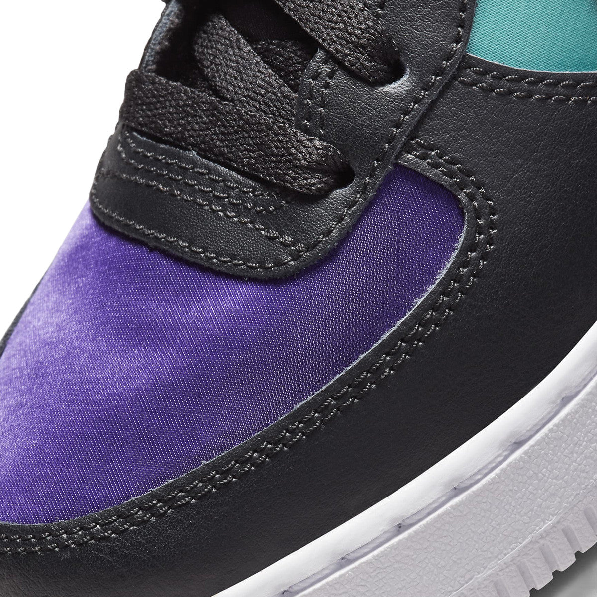 Basket Nike AIR FORCE 1 LV8 Junior