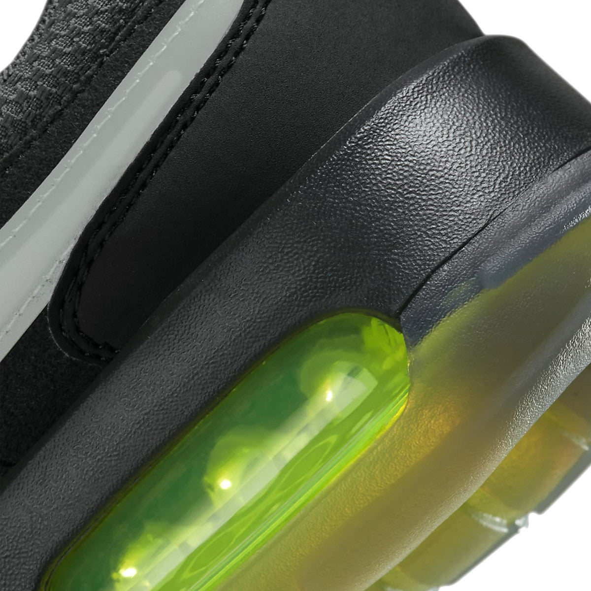 Basket Nike AIR MAX MOTIF Junior