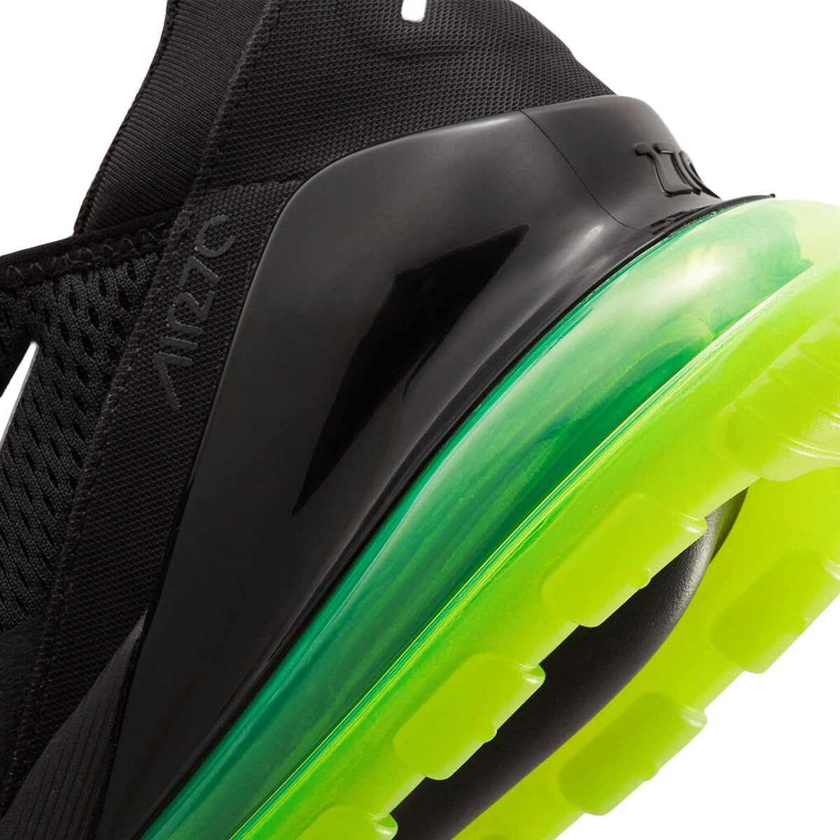 Basket Nike AIR MAX 270 ESS