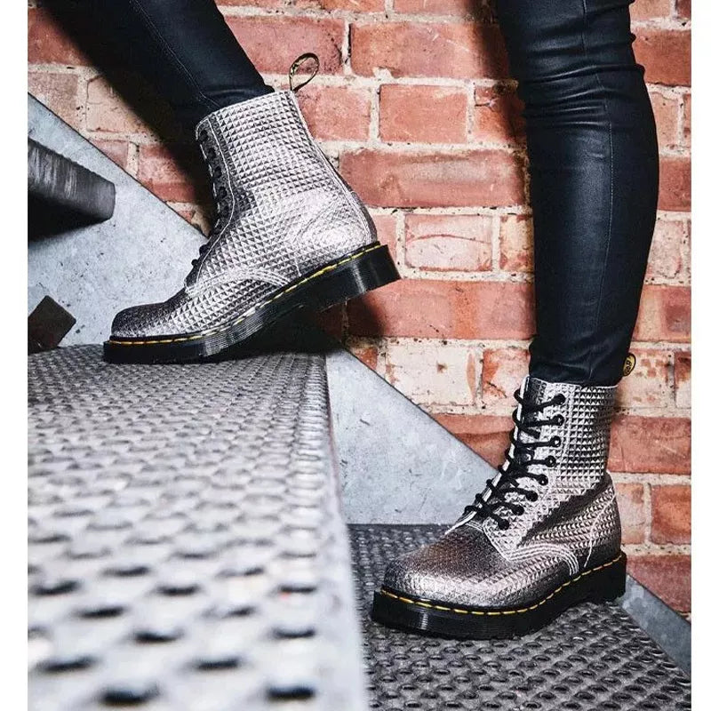 Boots Dr Martens 1460 PASCAL STUD EMBOSS LEATHER LACE UP