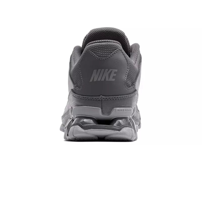 Basket Nike REAX 8 TR