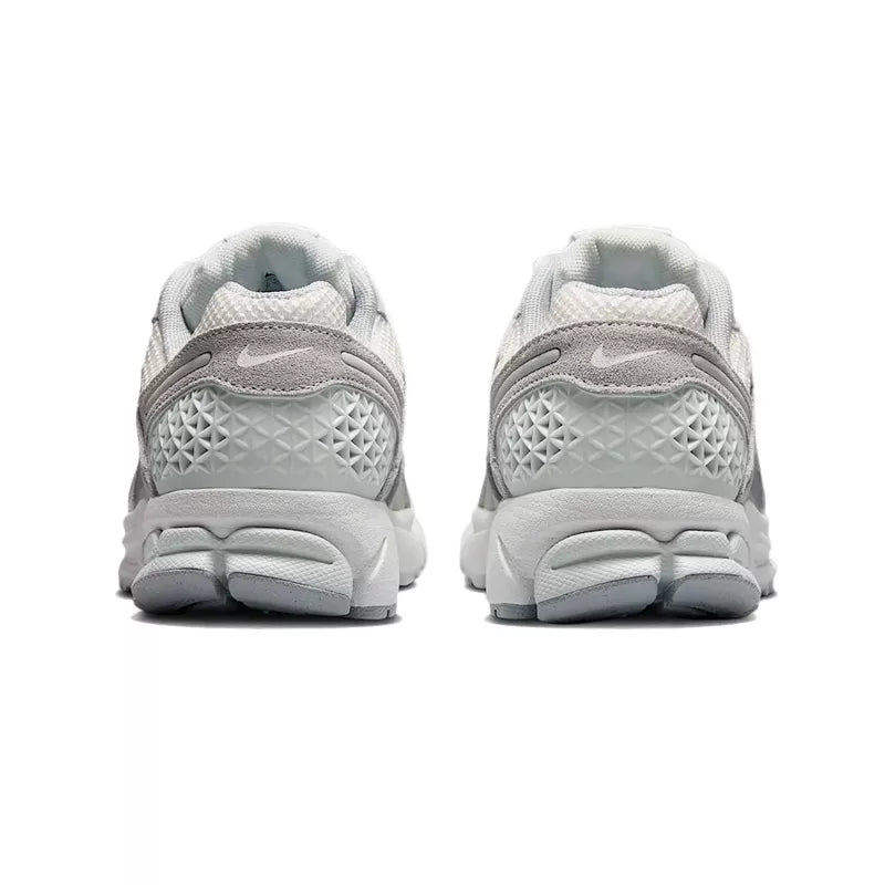 Basket Nike ZOOM VOMERO 5