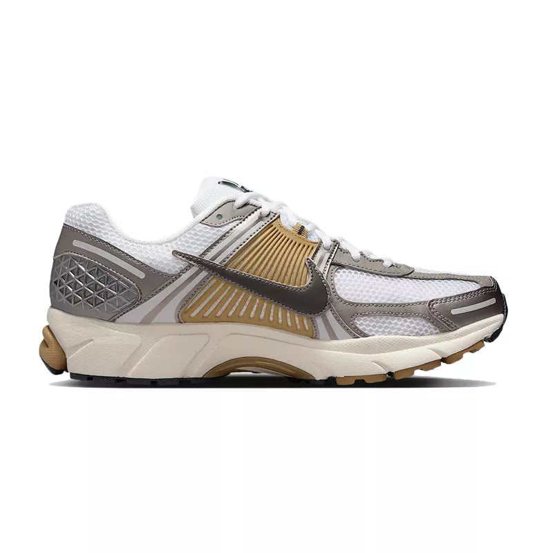 Basket Nike ZOOM VOMERO 5