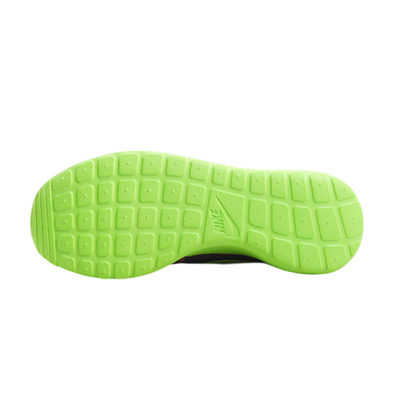 Basket Femme Nike ROSHE RUN