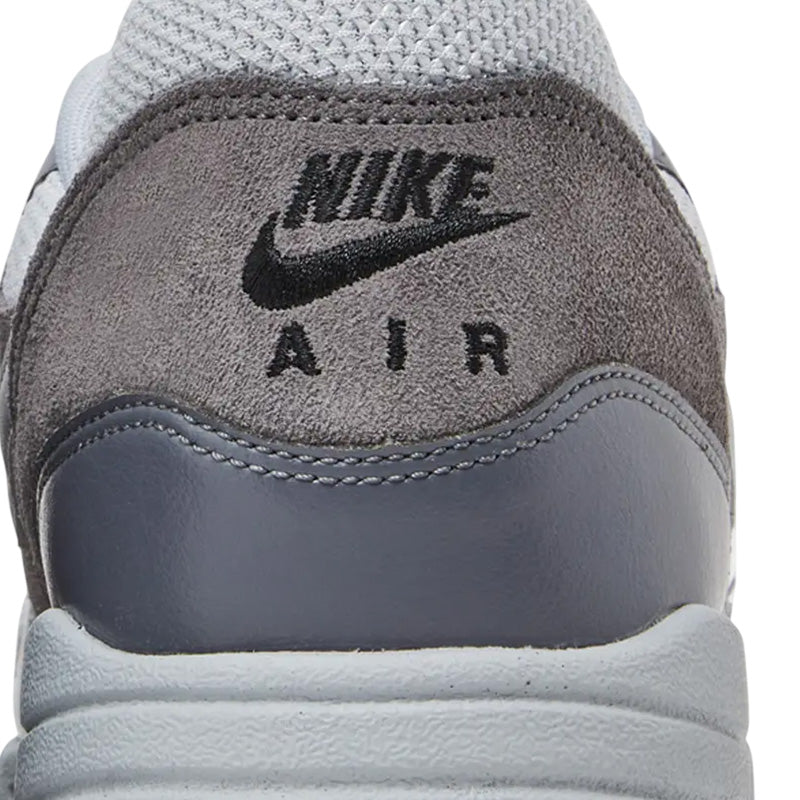Basket Homme Nike AIR MAX 1 ESSENTIAL