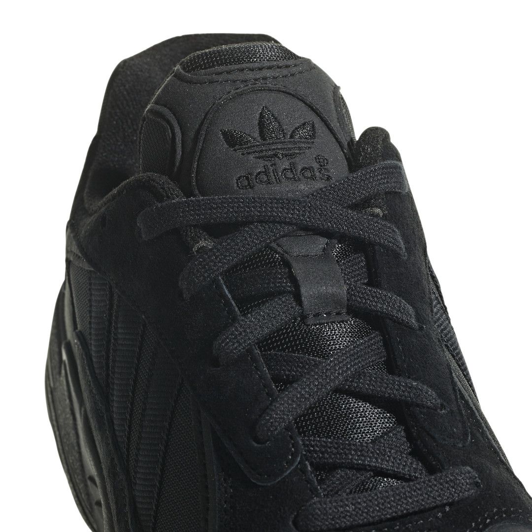 Baskets adidas Originals YUNG-1