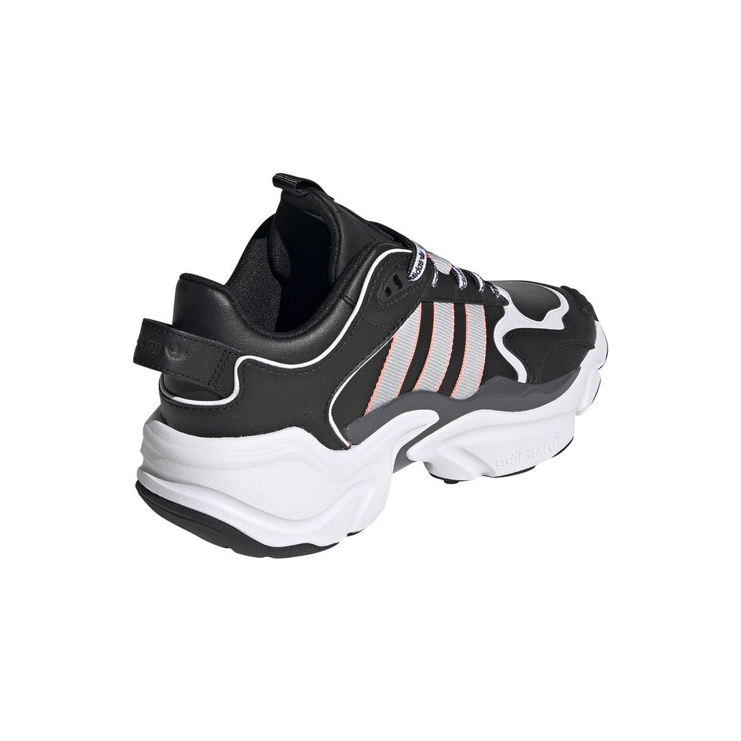 Baskets adidas Originals MAGMUR RUNNER W