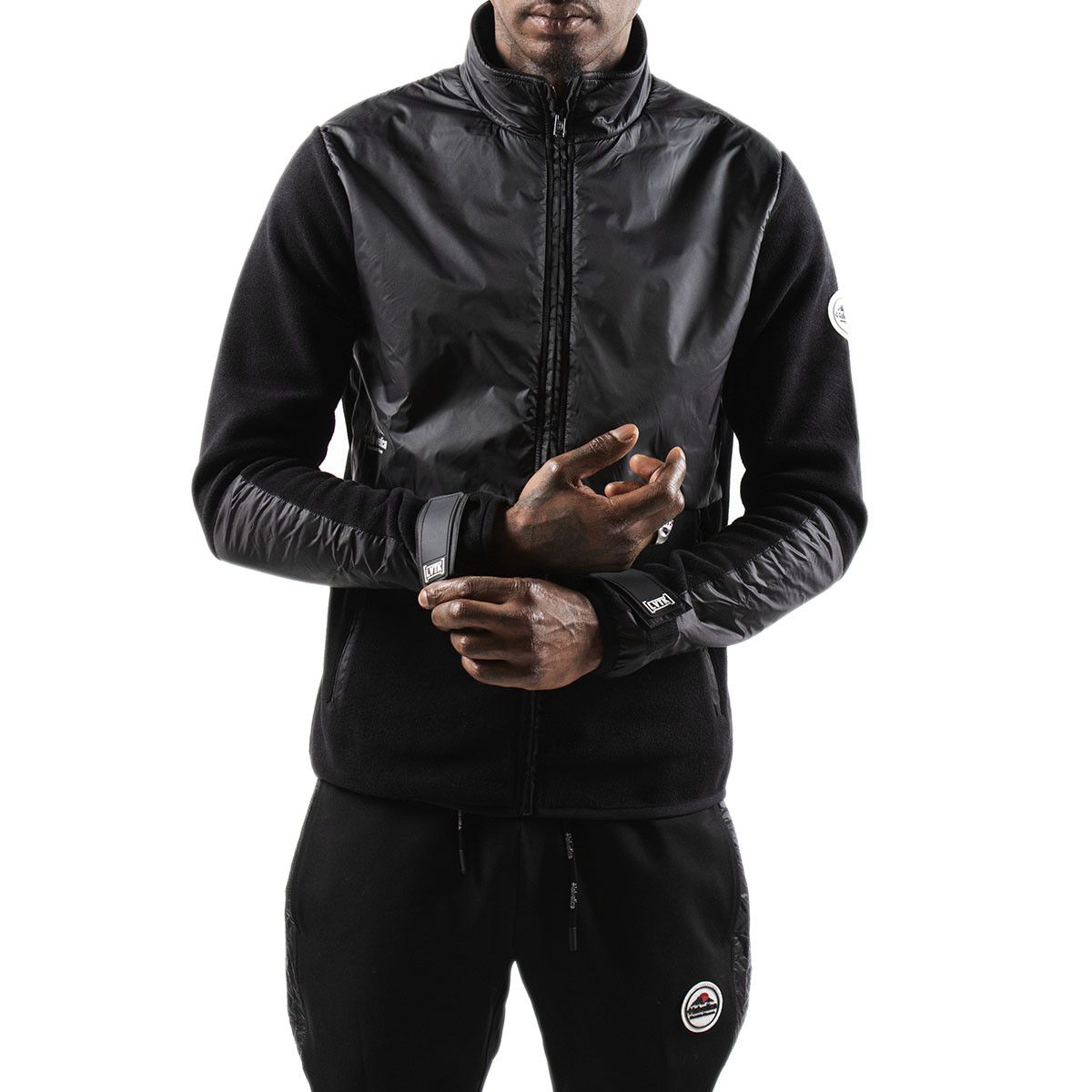 Sweat Helvetica POLAIRE