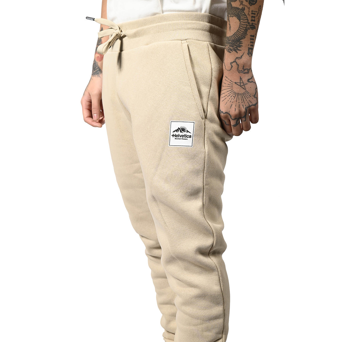 Pantalones deportivos AKINS Helvética