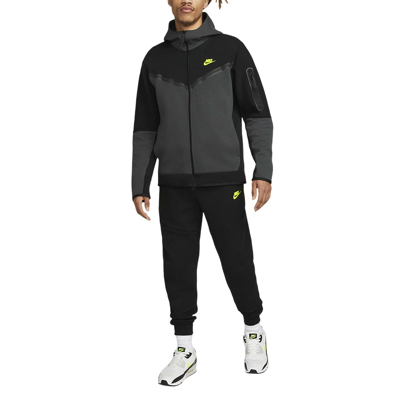 Pantalones deportivos Nike TECH FLEECE