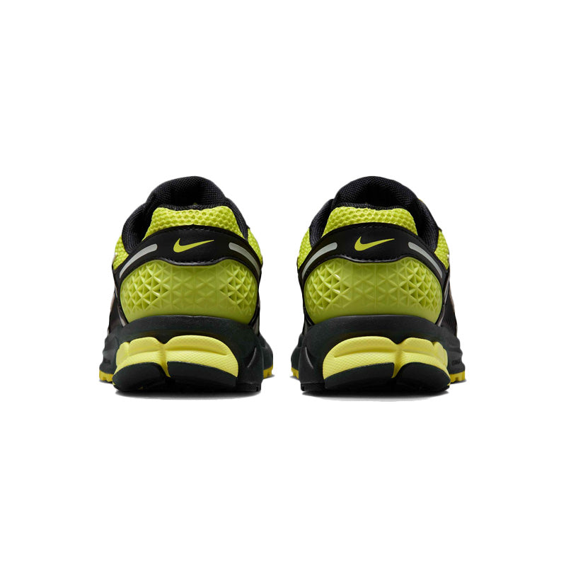 Basket Femme Nike ZOOM VOMERO 5