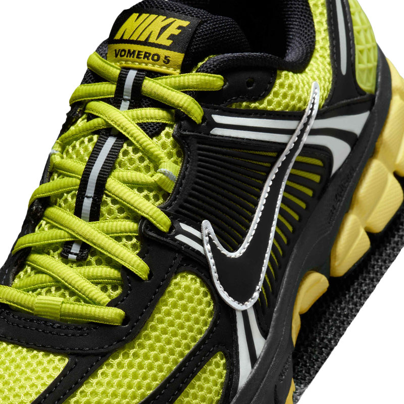 Basket Femme Nike ZOOM VOMERO 5