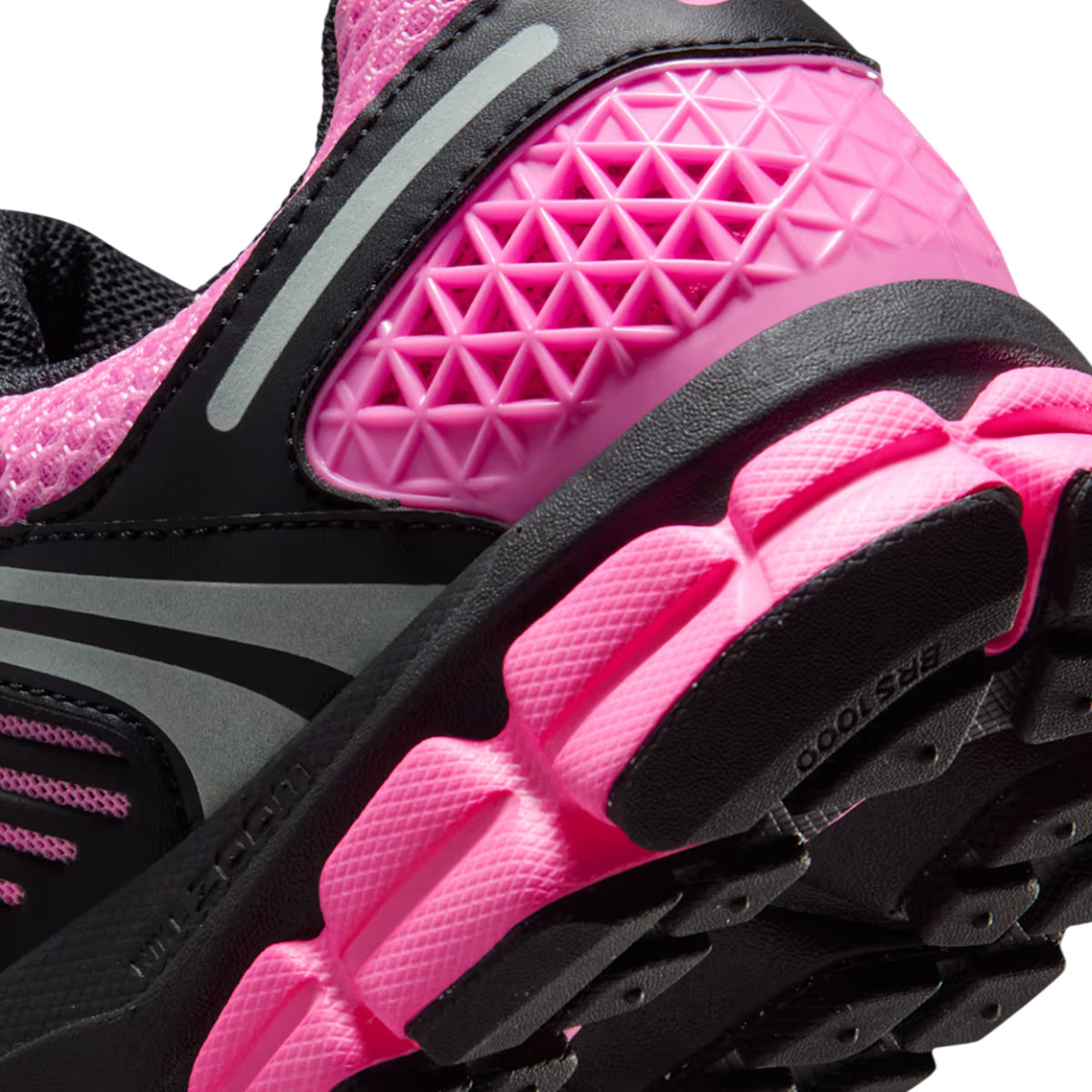 Basket Femme Nike ZOOM VOMERO 5