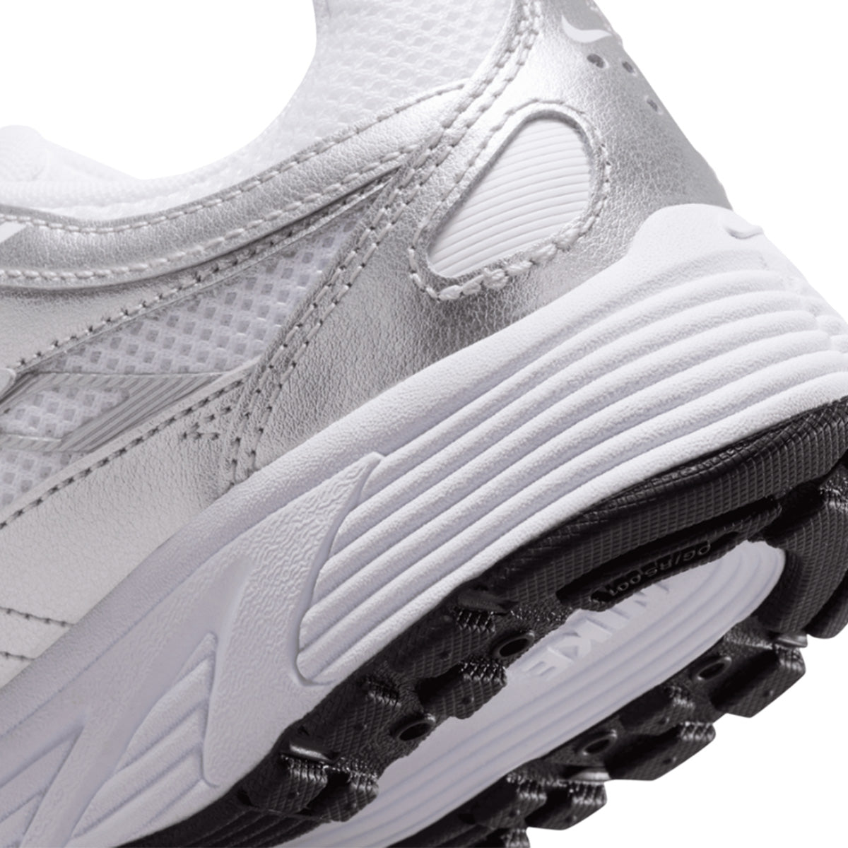 Basket Nike P-6000 Junior