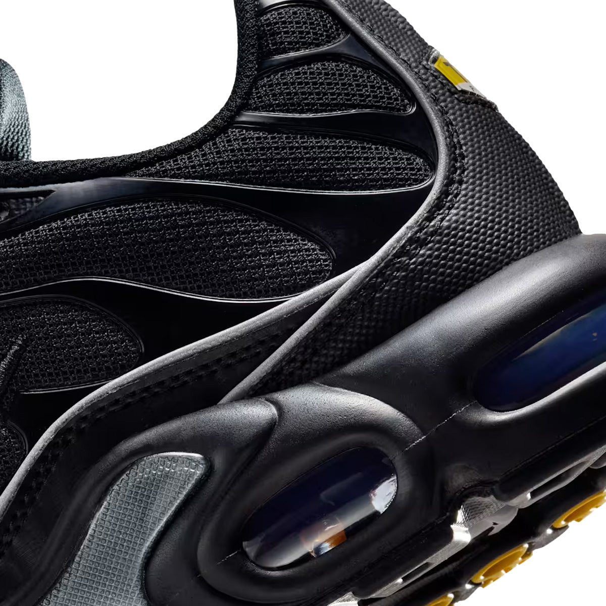 Basket Homme Nike AIR MAX PLUS TN