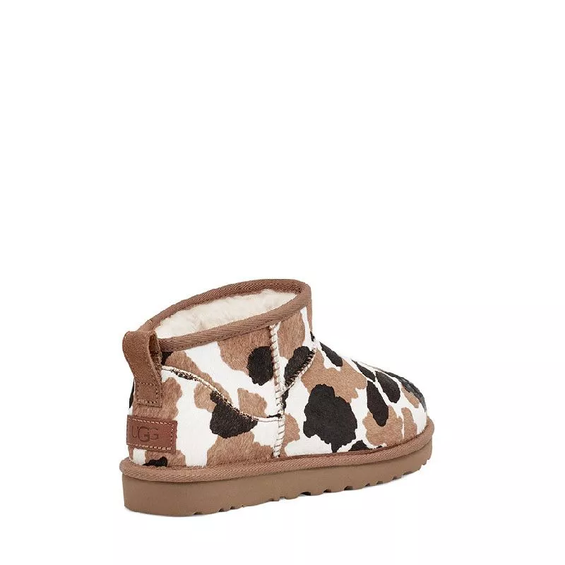 Pegashoes - Botte Ugg Classic Ultra Mini Cow Print