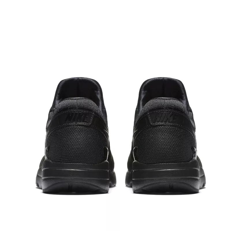 Basket Nike Air Max Zero Essential