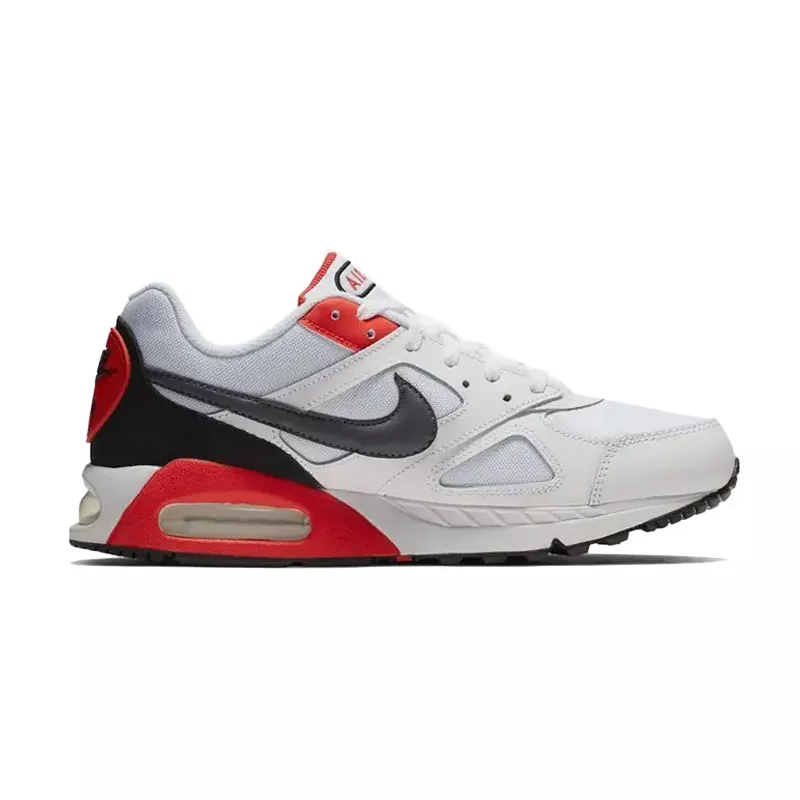 Basket Nike AIR MAX IVO