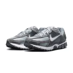 Basket Nike ZOOM VOMERO 5