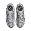 Basket Nike ZOOM VOMERO 5