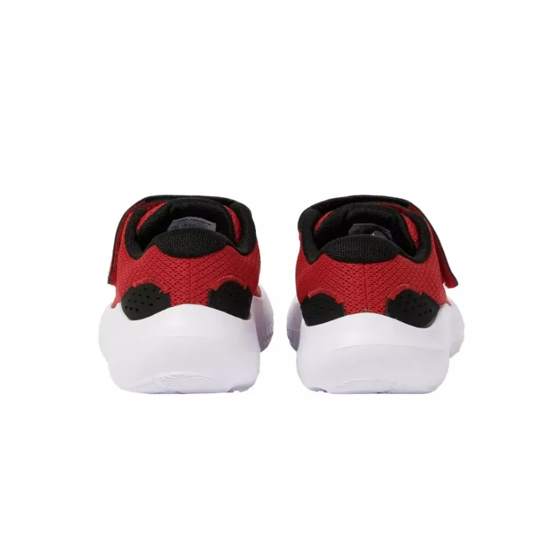 Basket Under Armour SURGE 4 AC Cadet