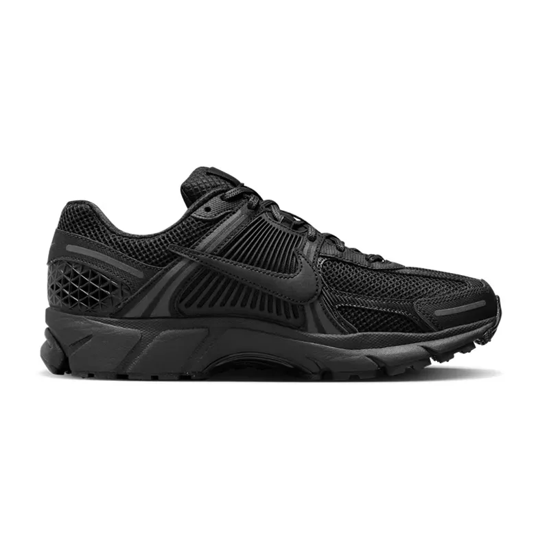 Basket Nike ZOOM VOMERO 5