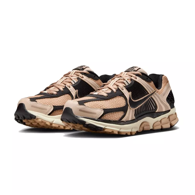 Basket Nike W VOMERO 5