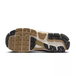 Basket Nike ZOOM VOMERO 5
