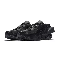 Baskets Nike ZOOM VOMERO 5 - Ref. AT3152-001