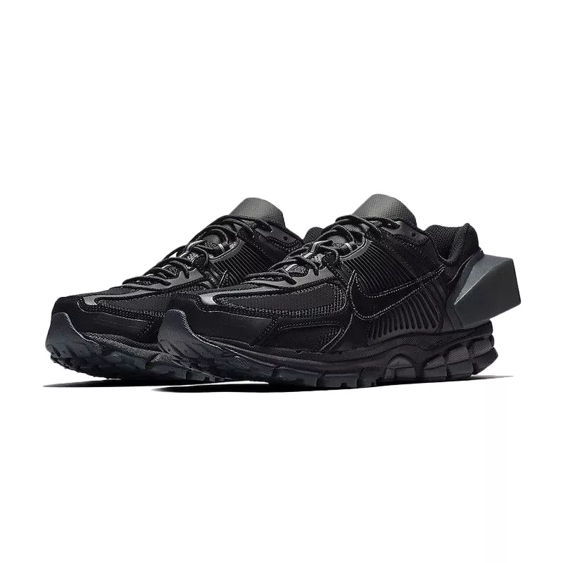 Baskets Nike ZOOM VOMERO 5 - Ref. AT3152-001