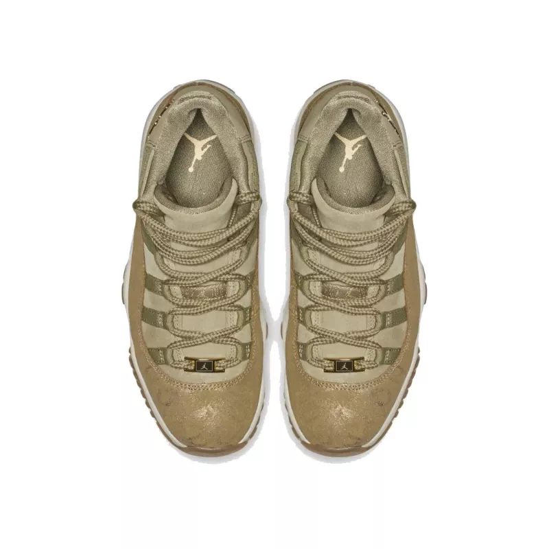 Baskets Nike AIR JORDAN RETRO 11 - Ref. AR0715-200