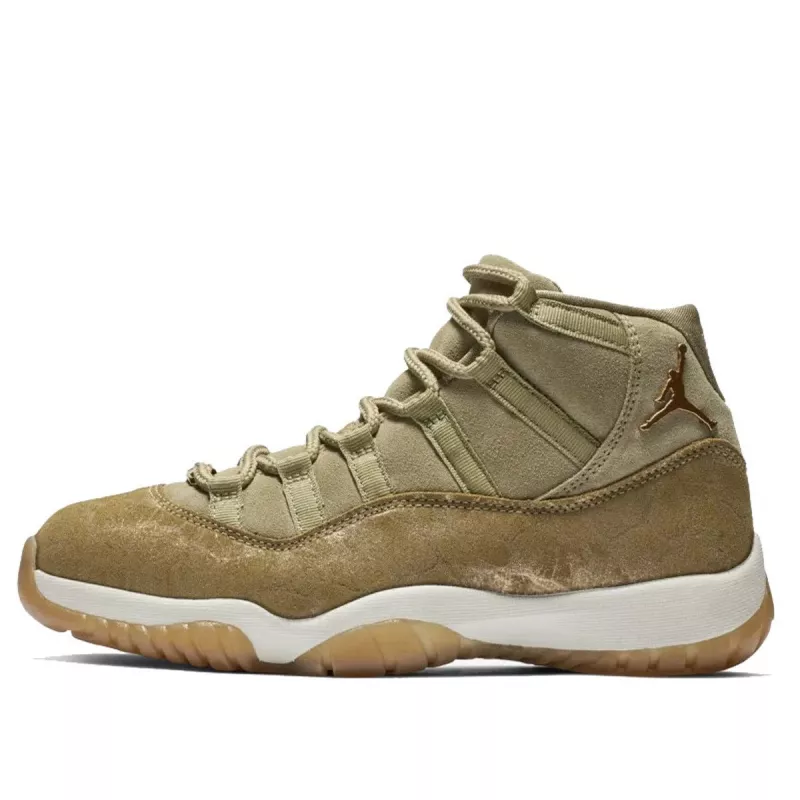 Baskets Nike AIR JORDAN RETRO 11 - Ref. AR0715-200