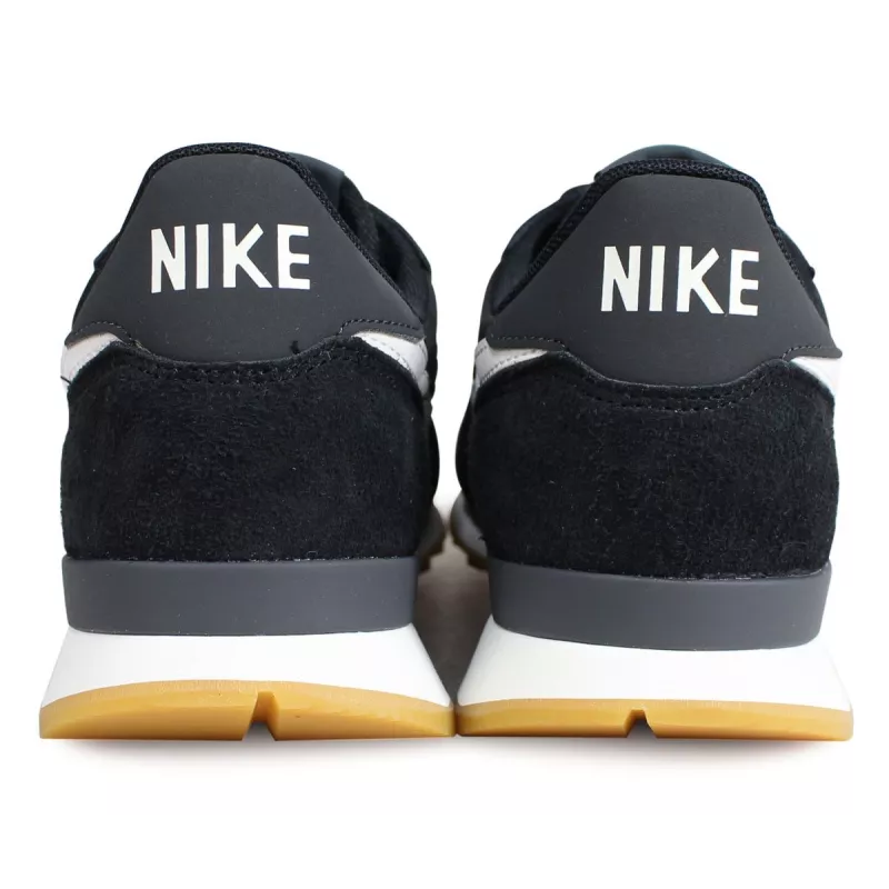 Baskets Nike W INTERNATIONALIST