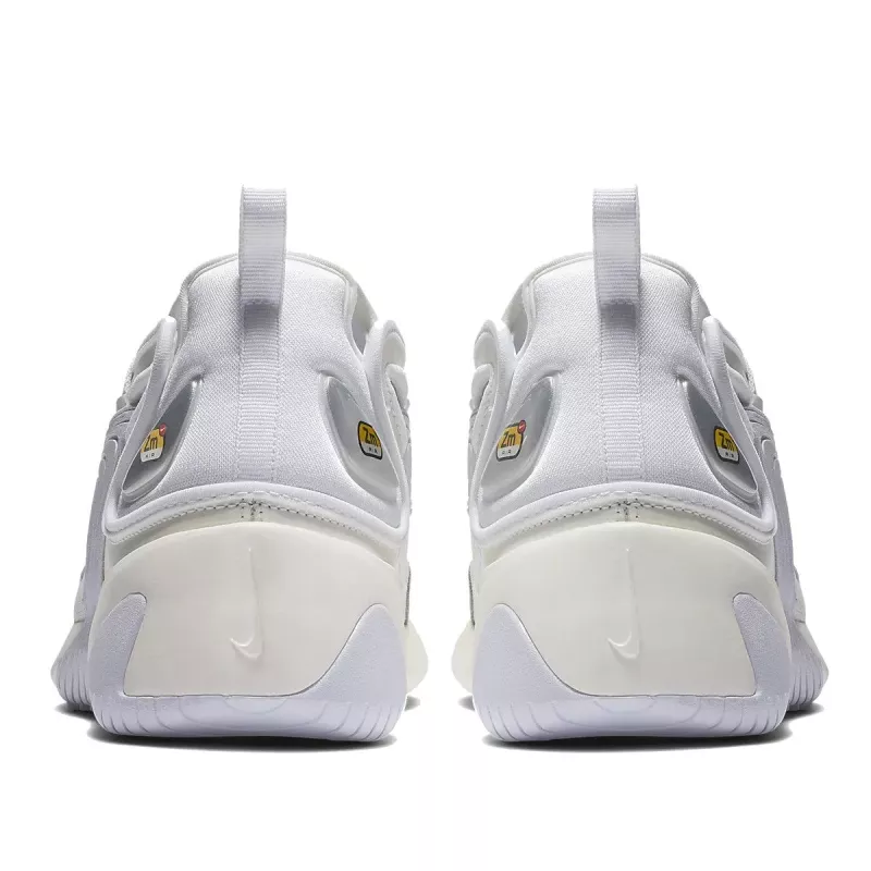 Baskets Nike ZOOM 2K