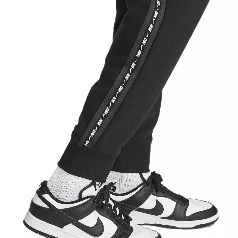 Ce pantalon de survêtement Nike est à prix dingue pendant cette vente flash  sur le site officiel - Le Parisien