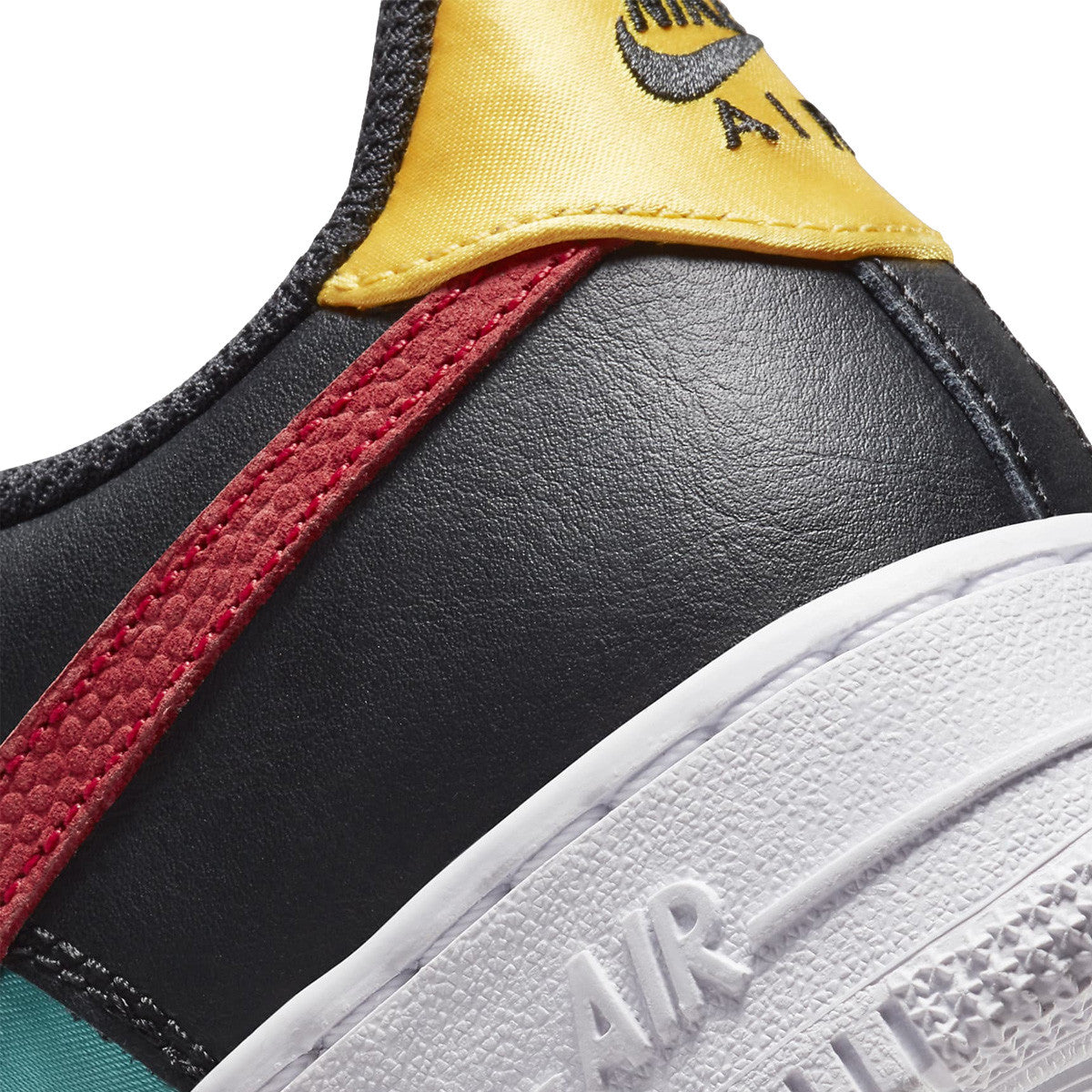 Basket Nike AIR FORCE 1 LV8 Junior