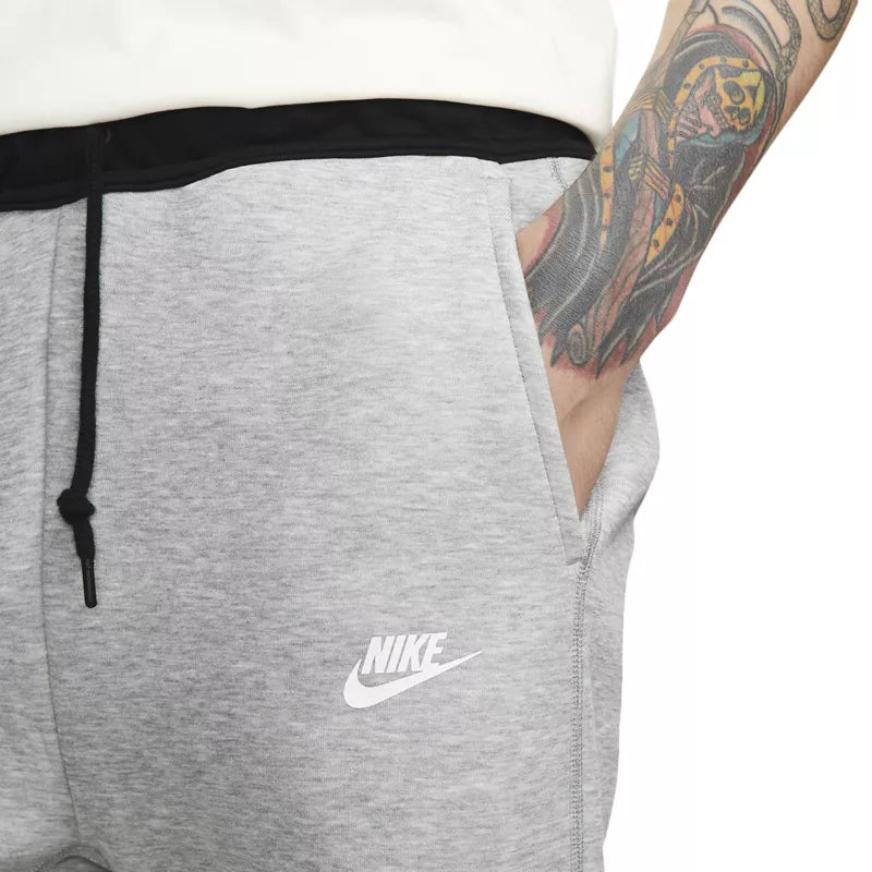 Pantalon de survêtement Nike TECH FLEECE