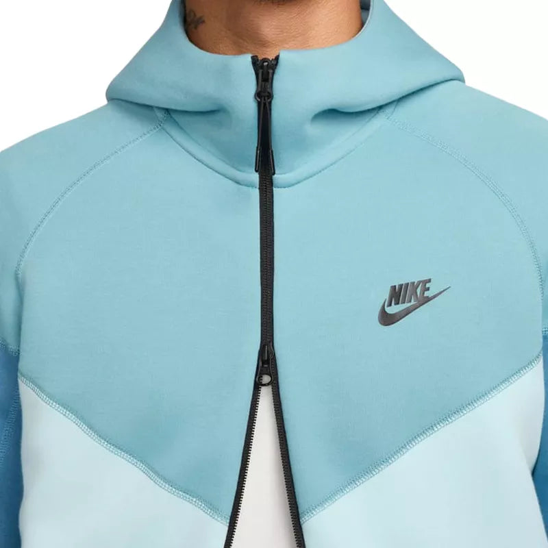 Pegashoes - Sudadera con capucha Nike Tech Fleece azul cielo