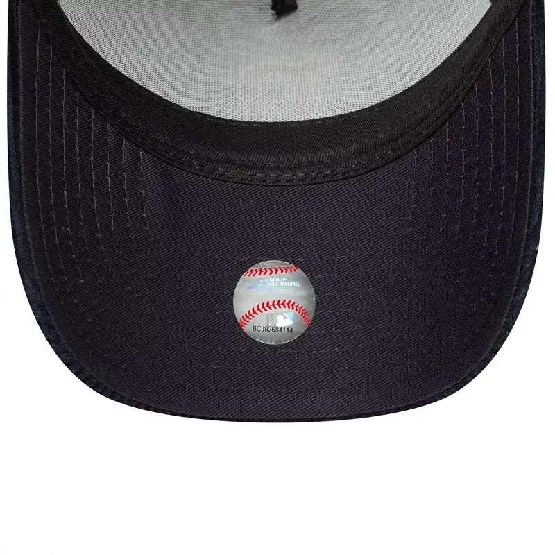 Casquette New Era CORD TRUCKER BOSRED