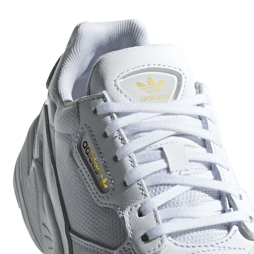 Baskets adidas Originals FALCON W - Ref. EE8838