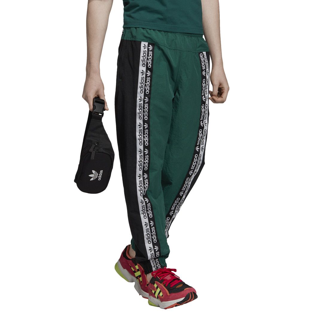 Pantalons de survêtement adidas Originals R.Y.V. BLKD TRK PANT