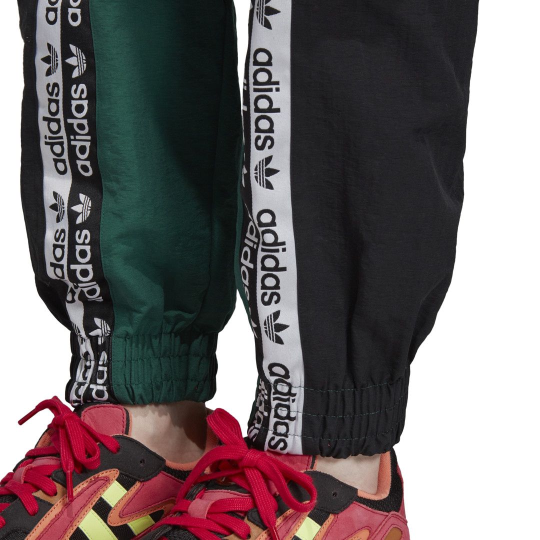 Pantalons de survêtement adidas Originals R.Y.V. BLKD TRK PANT